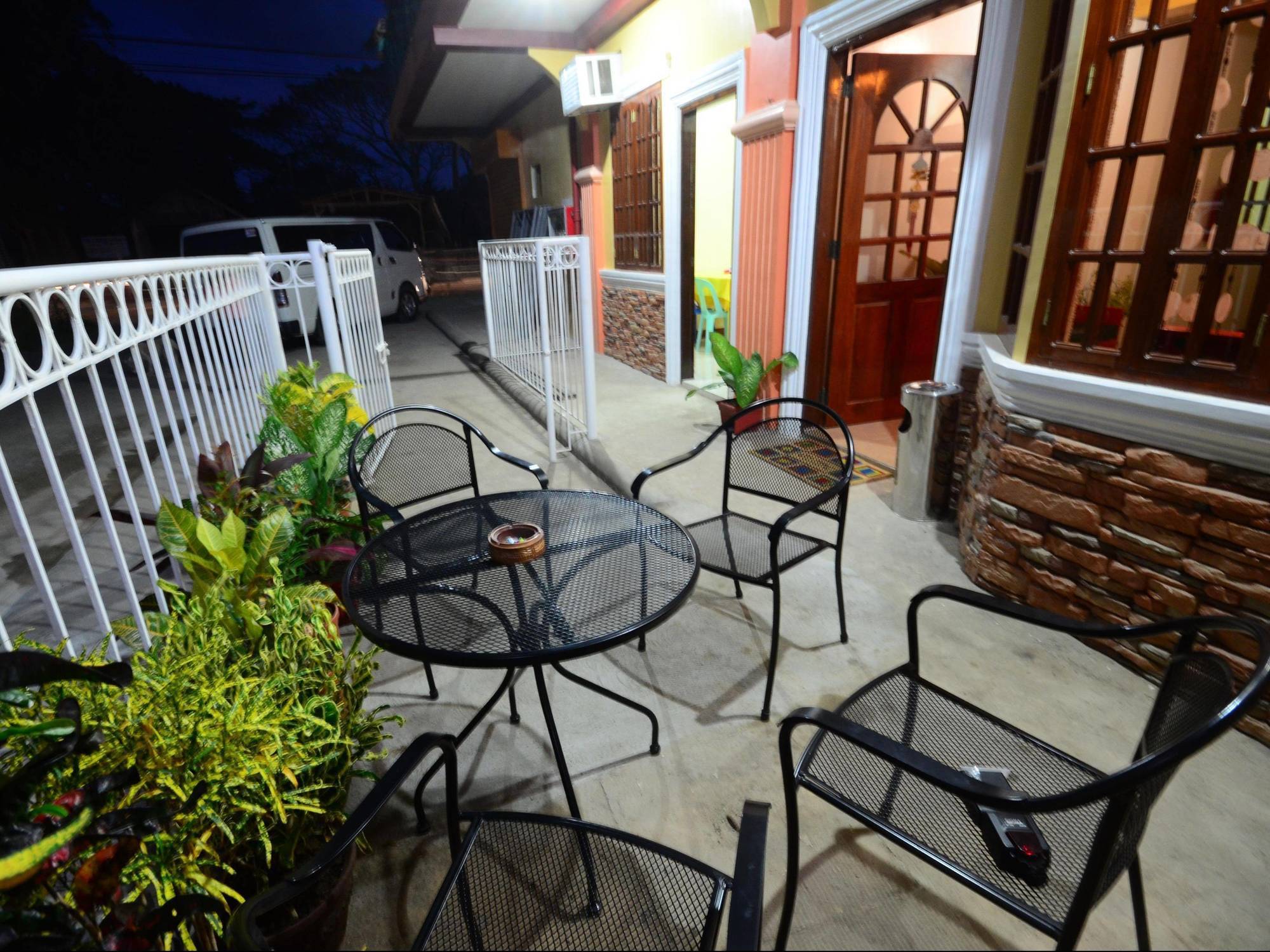 Princess Armicha Pension House Puerto Princesa Екстериор снимка